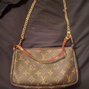 Louis Vuitton Pochette